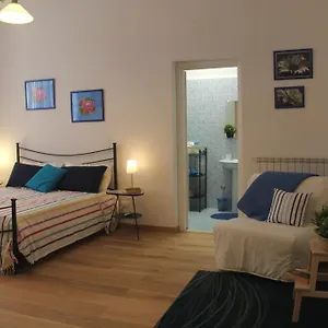 Bed and Breakfast 103, Ρώμη