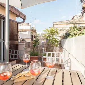 Penthouse With Terrace In The Heart Of Apartment
